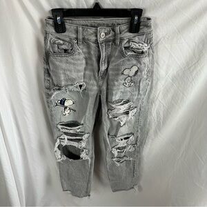 American Eagle AE x Peanuts Snoopy Gray Distressed Skinny Jeans Size 0 Short